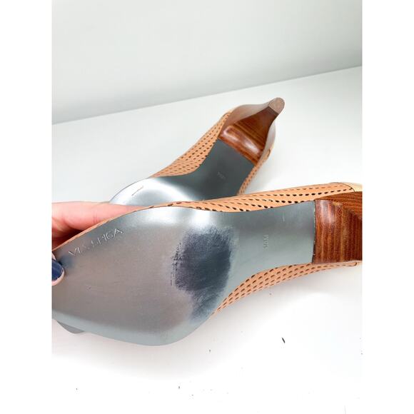 Via Spiga Leather Square Toe Heels Size 10 Retro 70s Lasercut Pumps - Picture 9 of 9